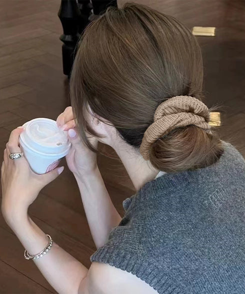 シュシュ 編み 秋冬 ニットヘアゴム レディース ヘアアレンジ 簡単髪留め 髪飾り まとめ髪 お団子 シンプル お洒落 フェミニン 大人 可愛い 女子会 99QNSP-011